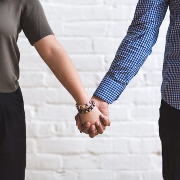 Paartherapie-Szene – zwei Menschen im therapeutischen Kontext